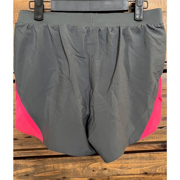 NWT UNDER ARMOUR Women's Loose Run shorts Gray/Pink Sz XS - Picture 2 of 9